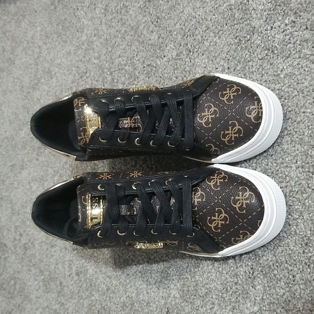 Guess Gw Flowurs Wedged Sneakers in Brown Multi 6M